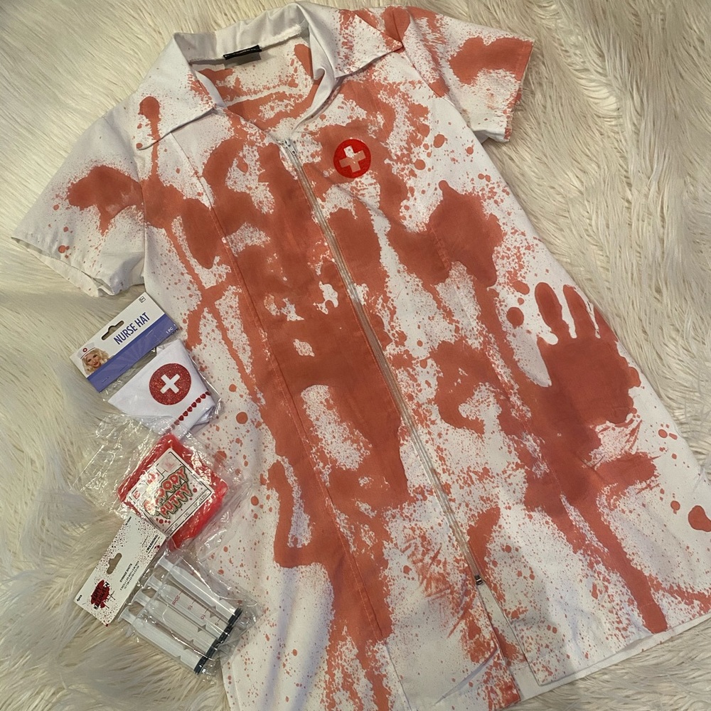 Bloody nurse costume (T)